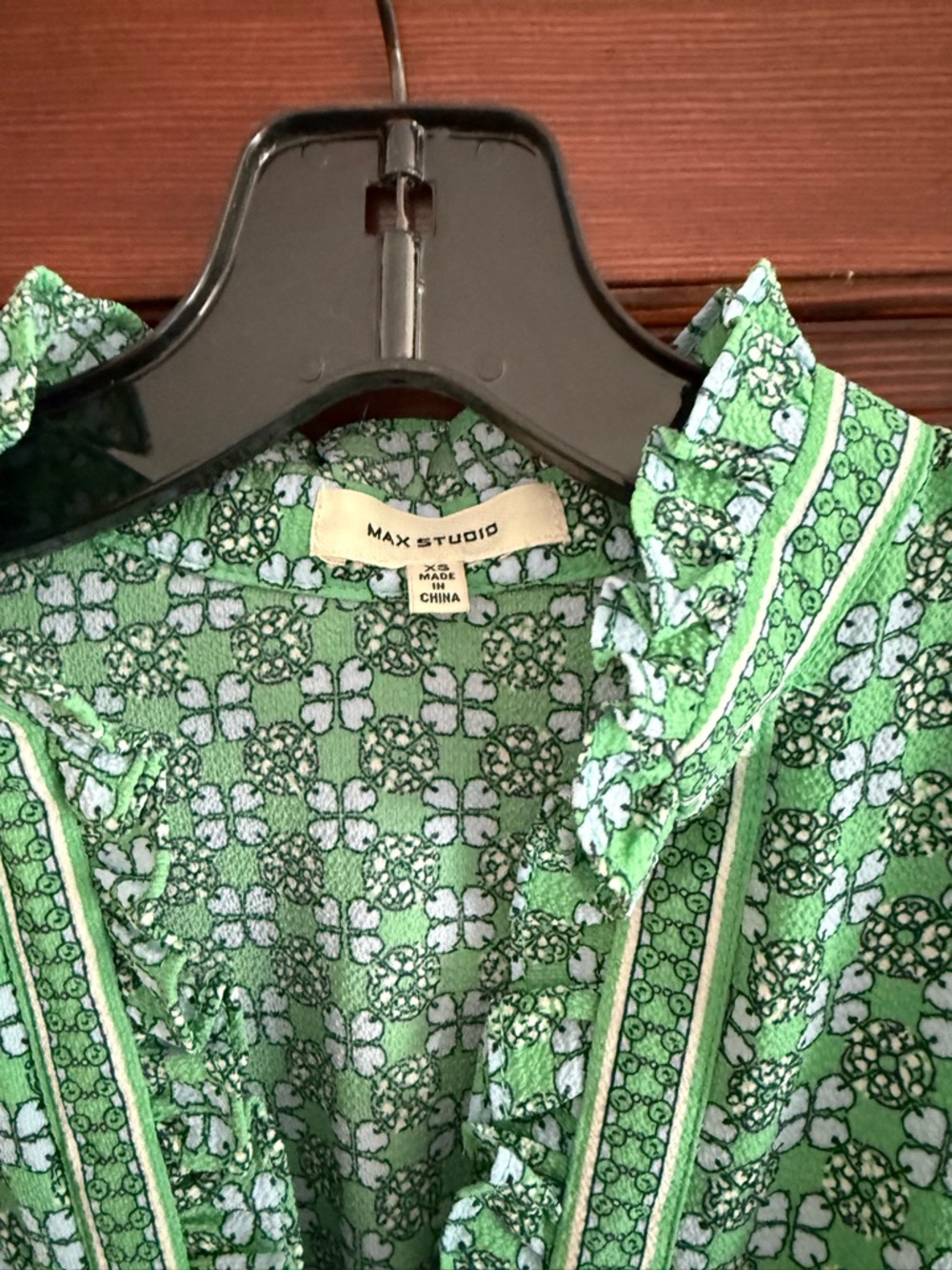 Max Studio Green Patterned Maxi Dress with Smocked Waist - Picture 2 of 3